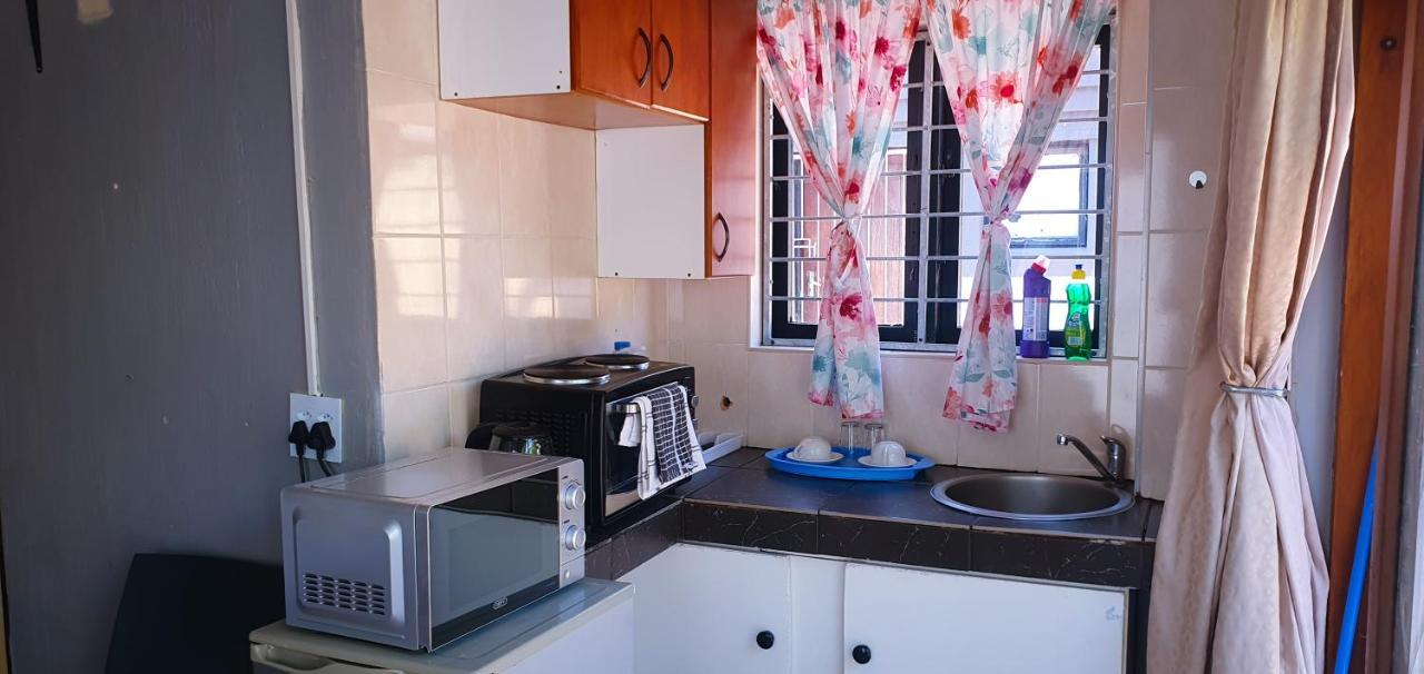 Sweet Home39 Guest House Summerstrand Port Elizabeth Buitenkant foto